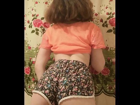❤️ Usana oluselula olunomtsalane lukhulula ibhulukhwe yakhe emfutshane kwikhamera ❤️  kwi-xh.sexvideosex.top ❌️