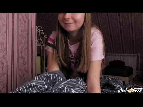 ❤️ UBlondie Ufunxa ubunzulu be-BFF yakhe kwaye Ufumana iCum emlonyeni wakhe ❤️ kwi-xh.sexvideosex.top ❌️